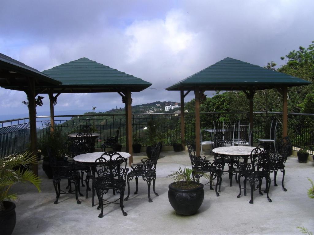 Royal Taal Inn Tagaytay City Exterior foto