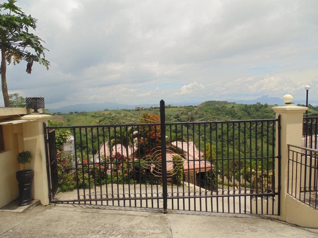Royal Taal Inn Tagaytay City Quarto foto